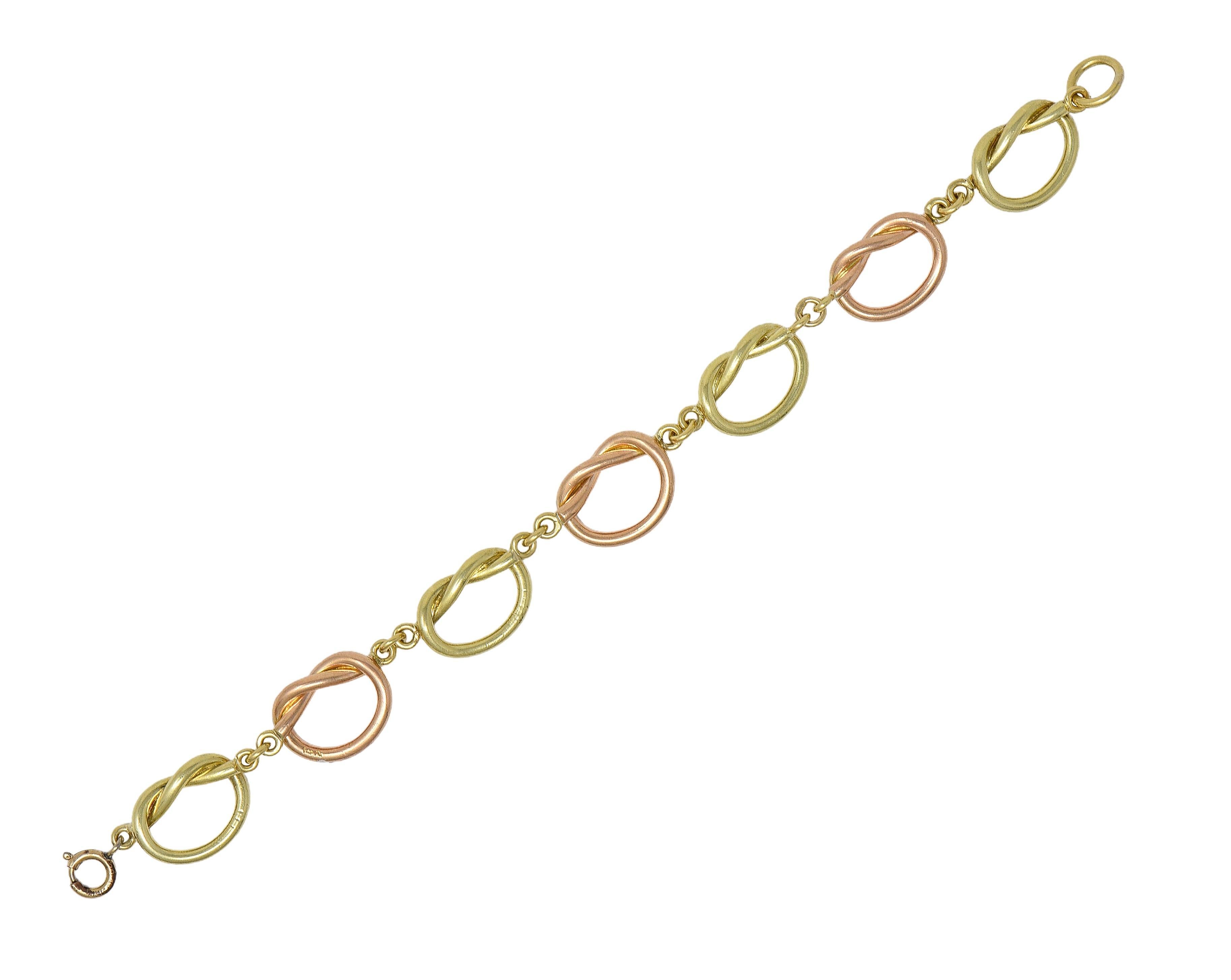 Retro 14 Karat Two-Tone Rose Yellow Gold Vintage Love Knot Bracelet en Excelente estado para la venta en Philadelphia, PA