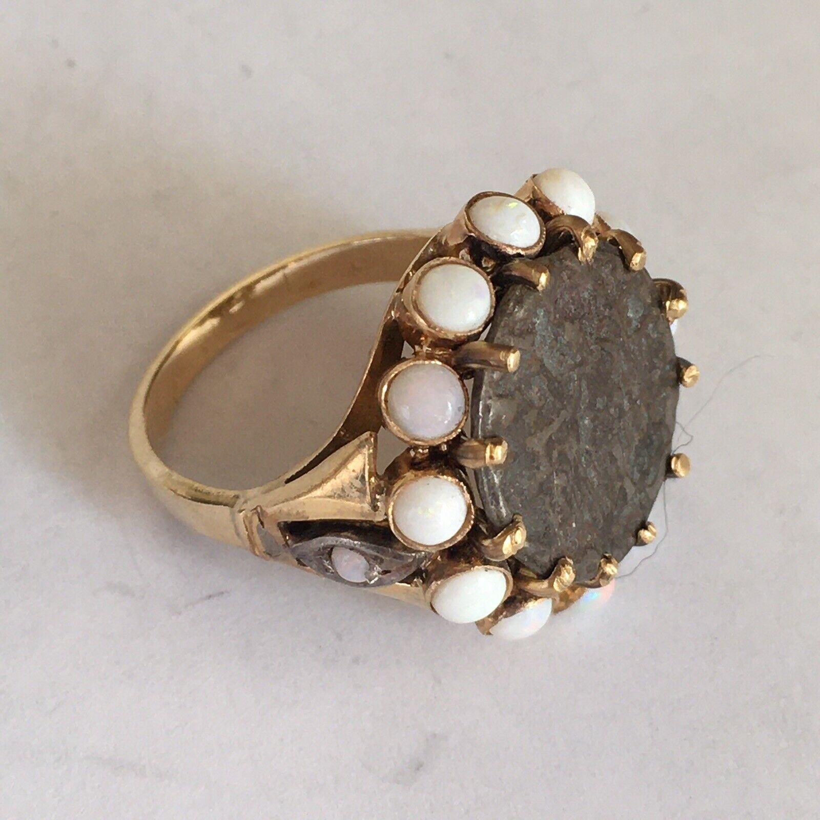 Retro 14 Karat Yellow Gold Ancient Coin Ring Hallmarked Opals, 1940s For Sale 3