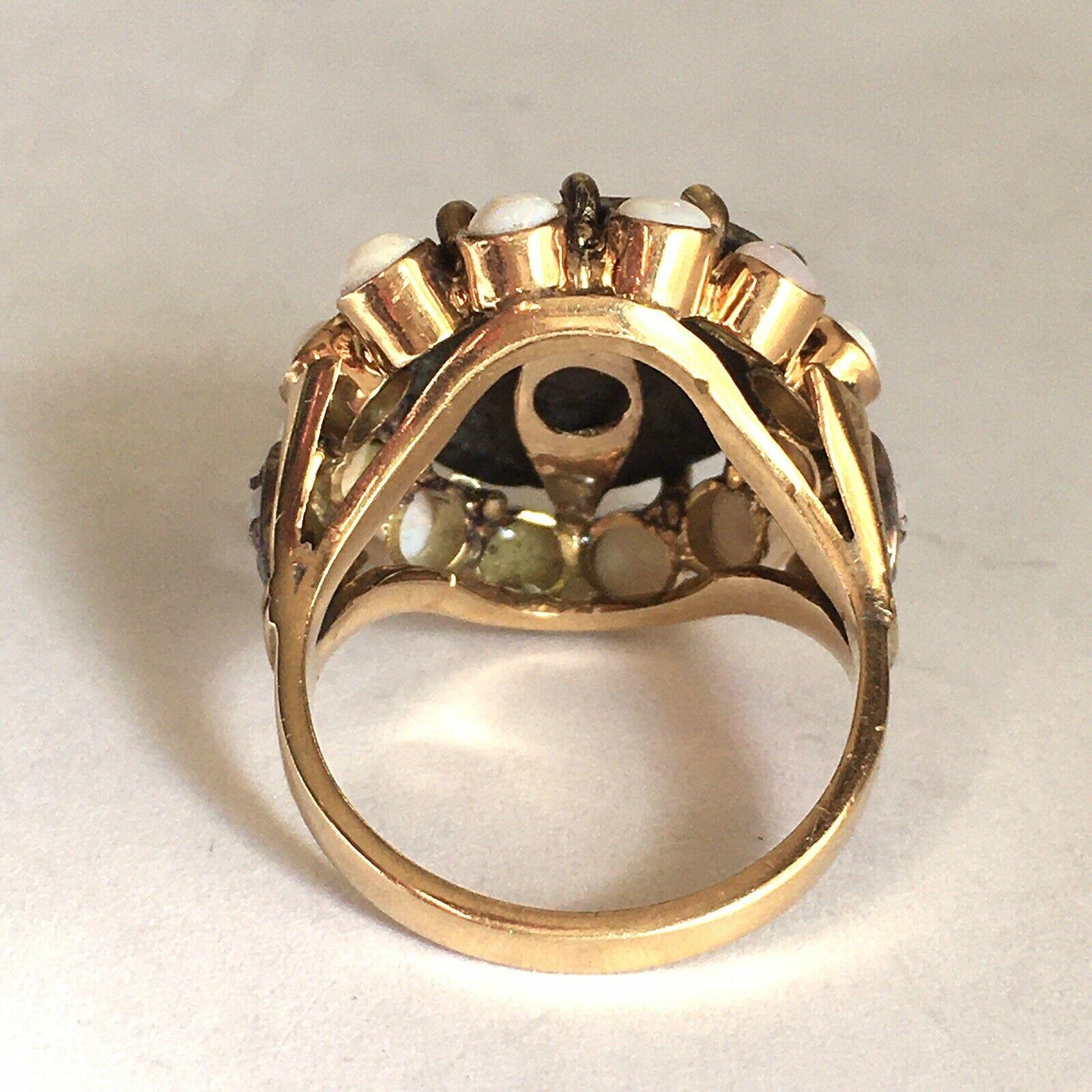 Round Cut Retro 14 Karat Yellow Gold Ancient Coin Ring Hallmarked Opals, 1940s For Sale