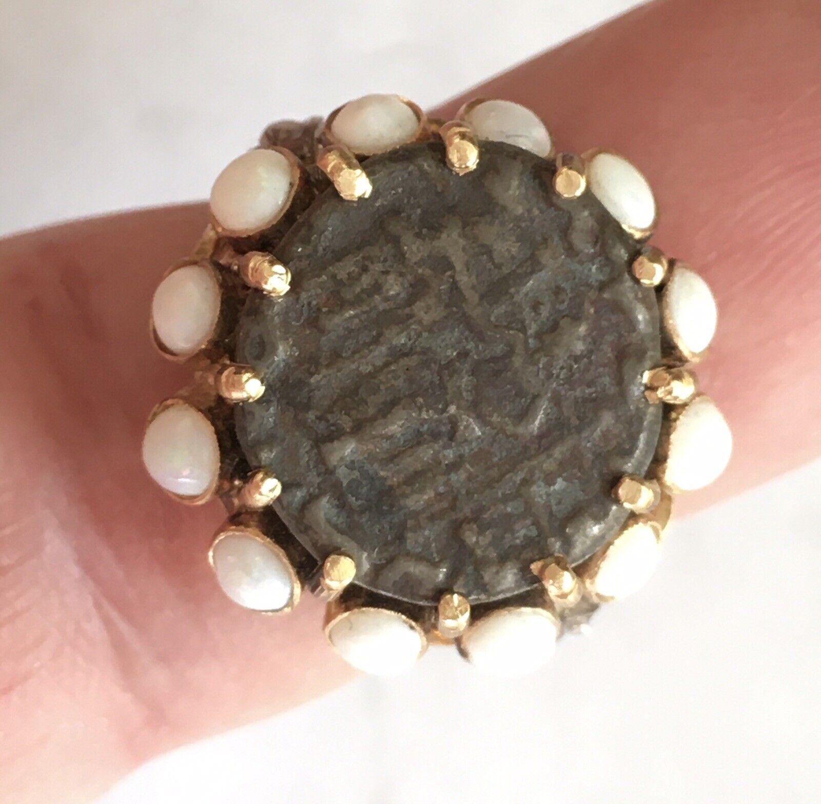 Retro 14 Karat Yellow Gold Ancient Coin Ring Hallmarked Opals, 1940s For Sale 1