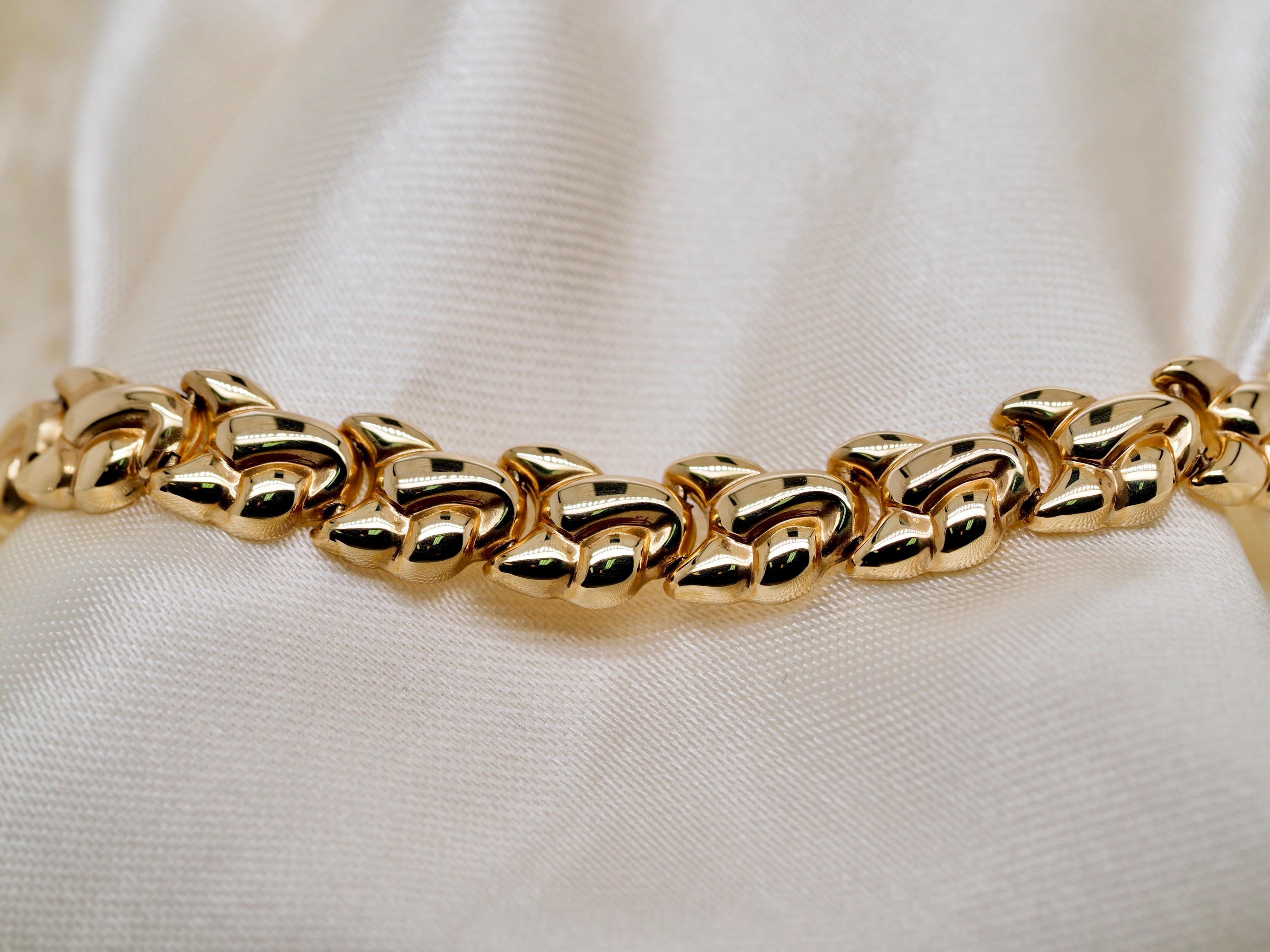 Retro 14 Karat Yellow Gold Geometric Link Sapphire Bracelet 1
