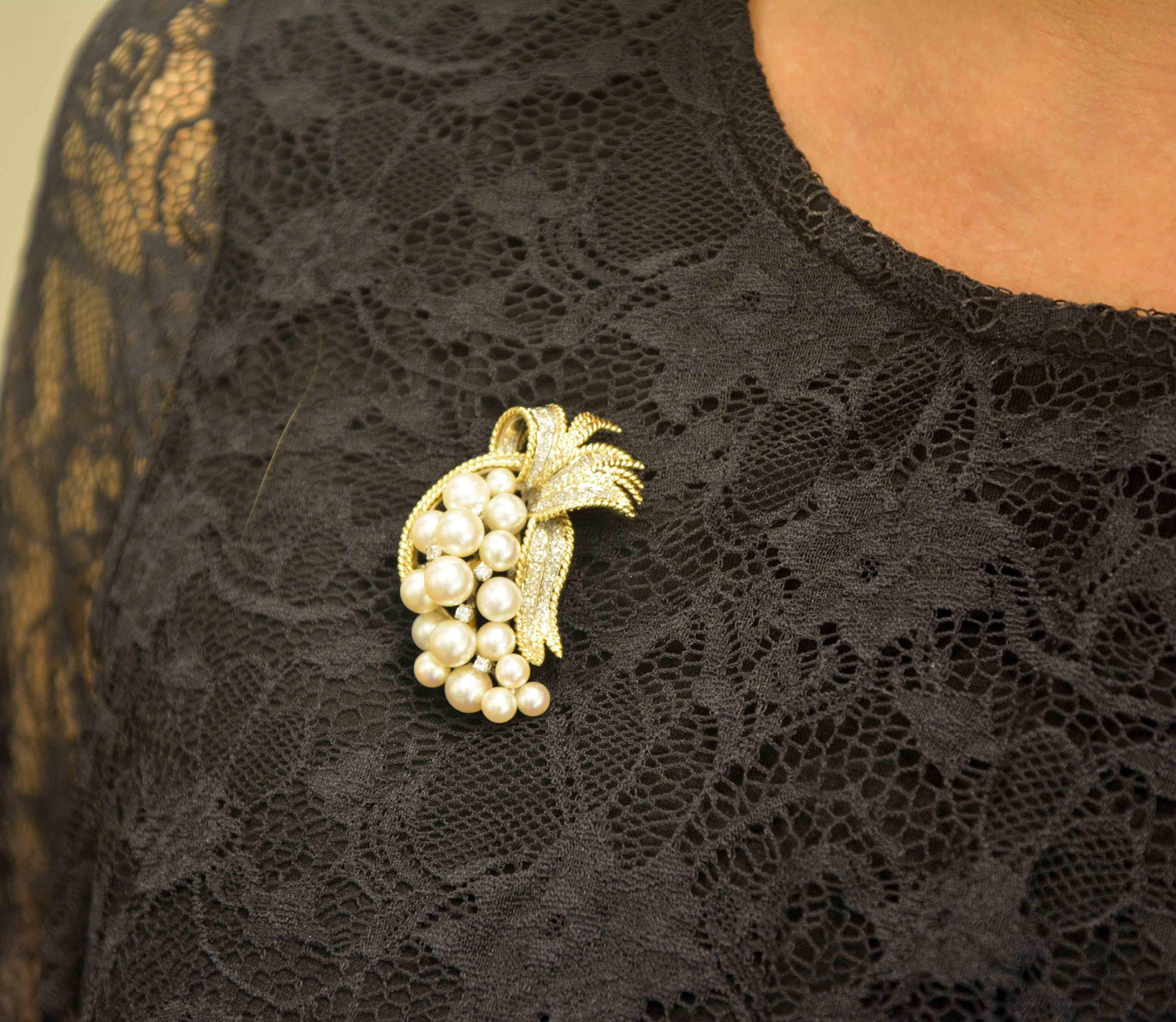 Retro 14 Karat Yellow Gold Pin Set with 17 Akoya Pearls 2