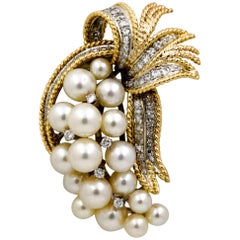 Retro 14 Karat Yellow Gold Pin Set with 17 Akoya Pearls