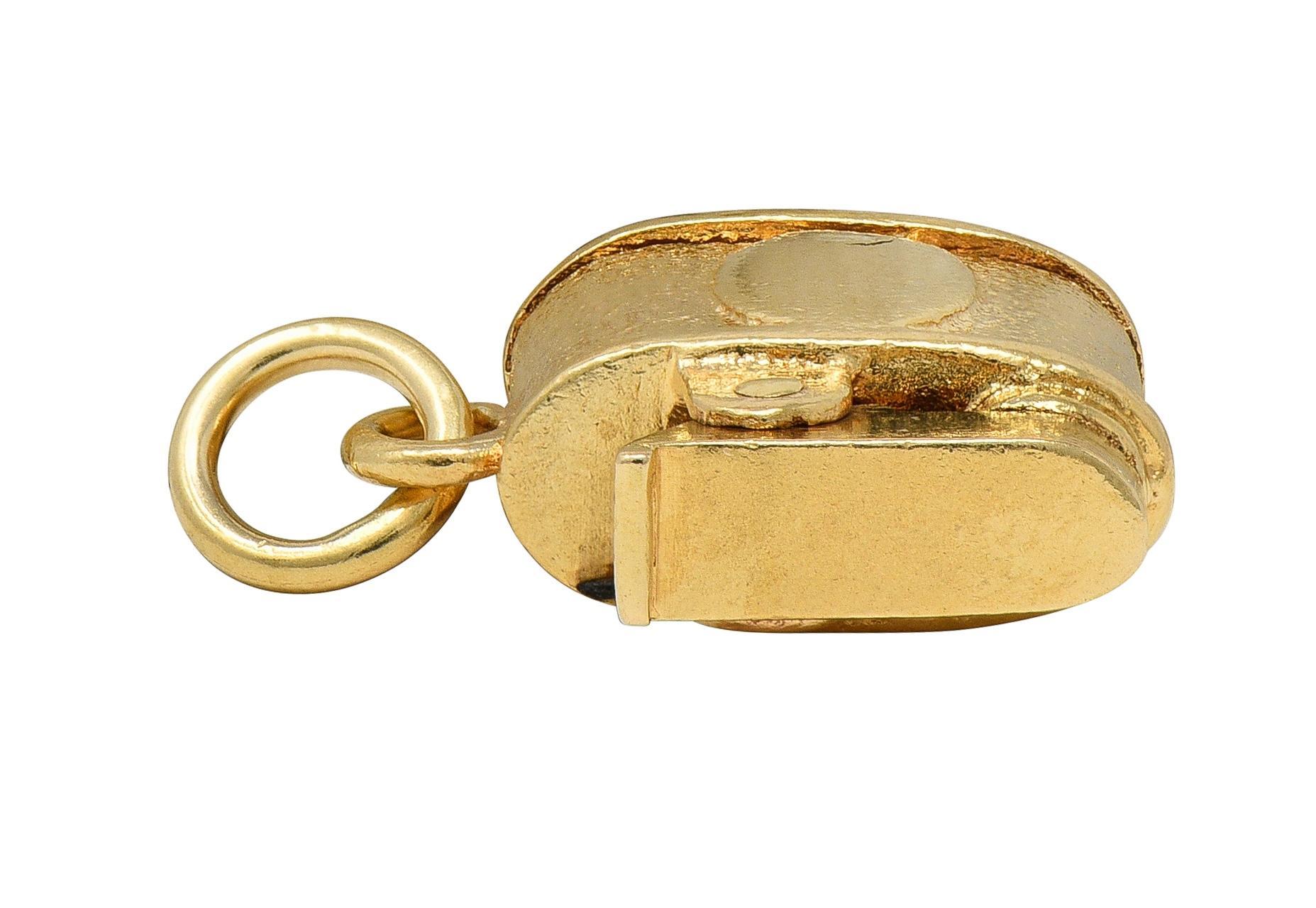 Breloque pendentif briquet vintage rétro en or jaune 14 carats Pour femmes en vente