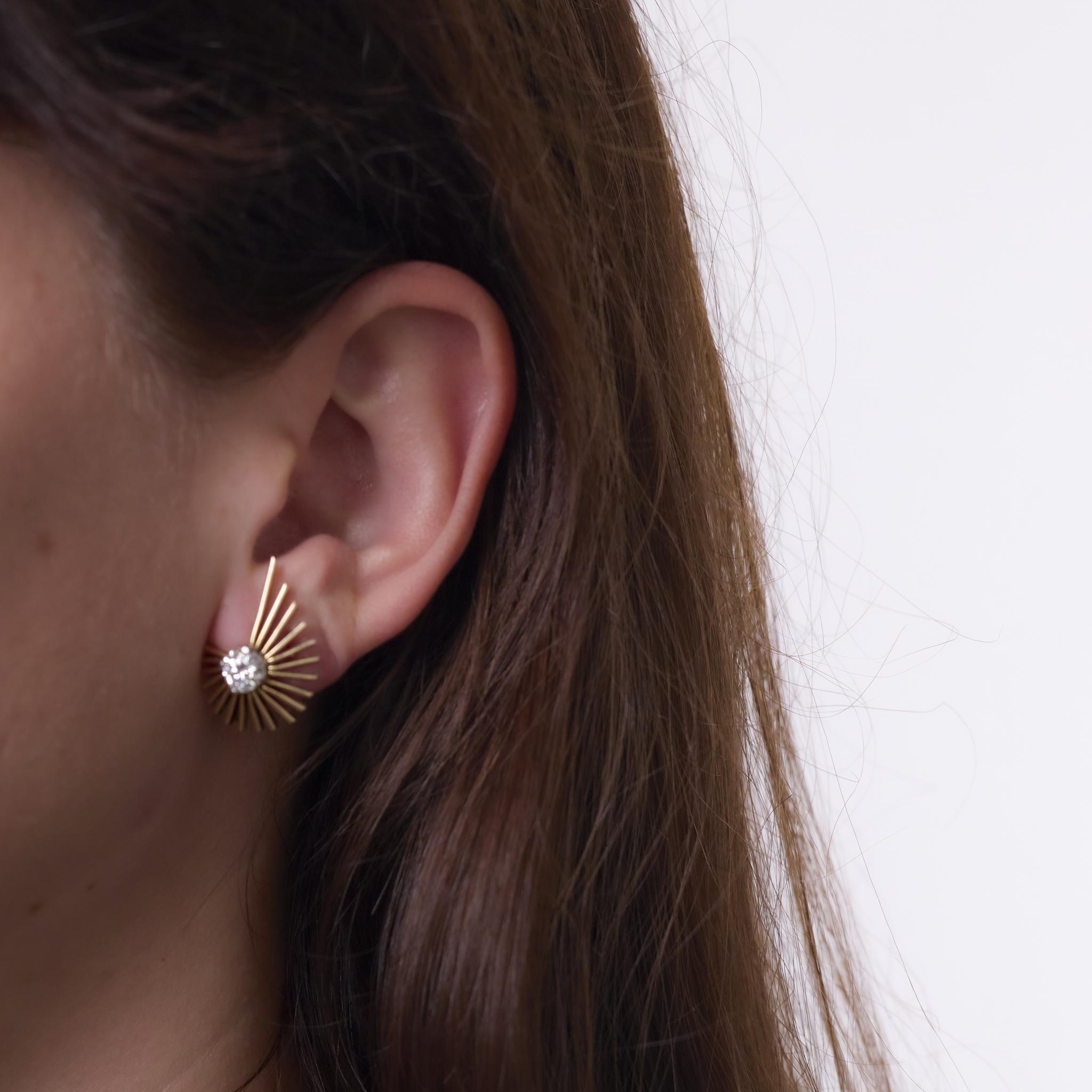 Taille vieille Europe Boucles d'oreilles rétro en or jaune 14 carats avec diamant taille européenne ancienne de 1,40 carat en vente