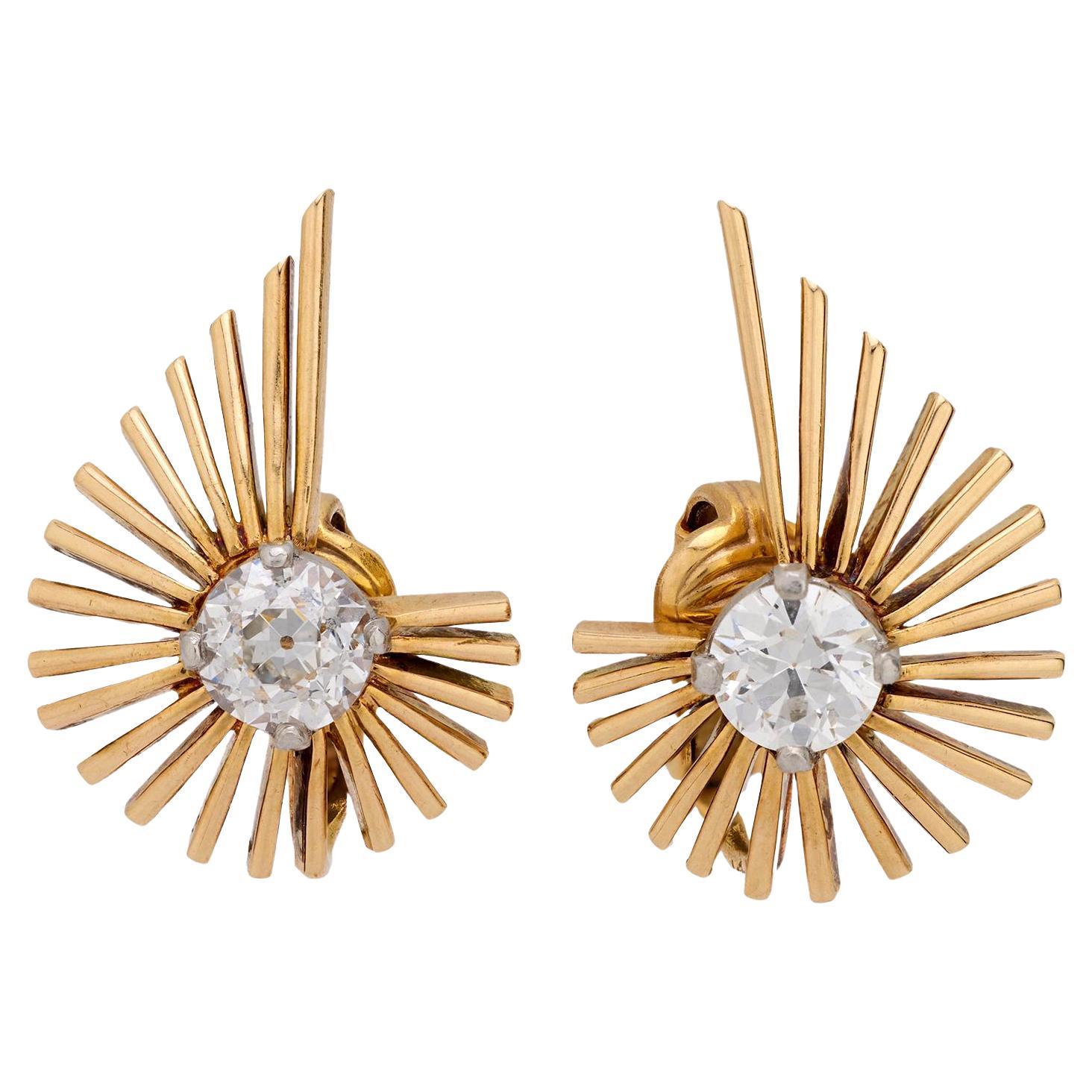 Boucles d'oreilles rétro en or jaune 14 carats avec diamant taille européenne ancienne de 1,40 carat en vente