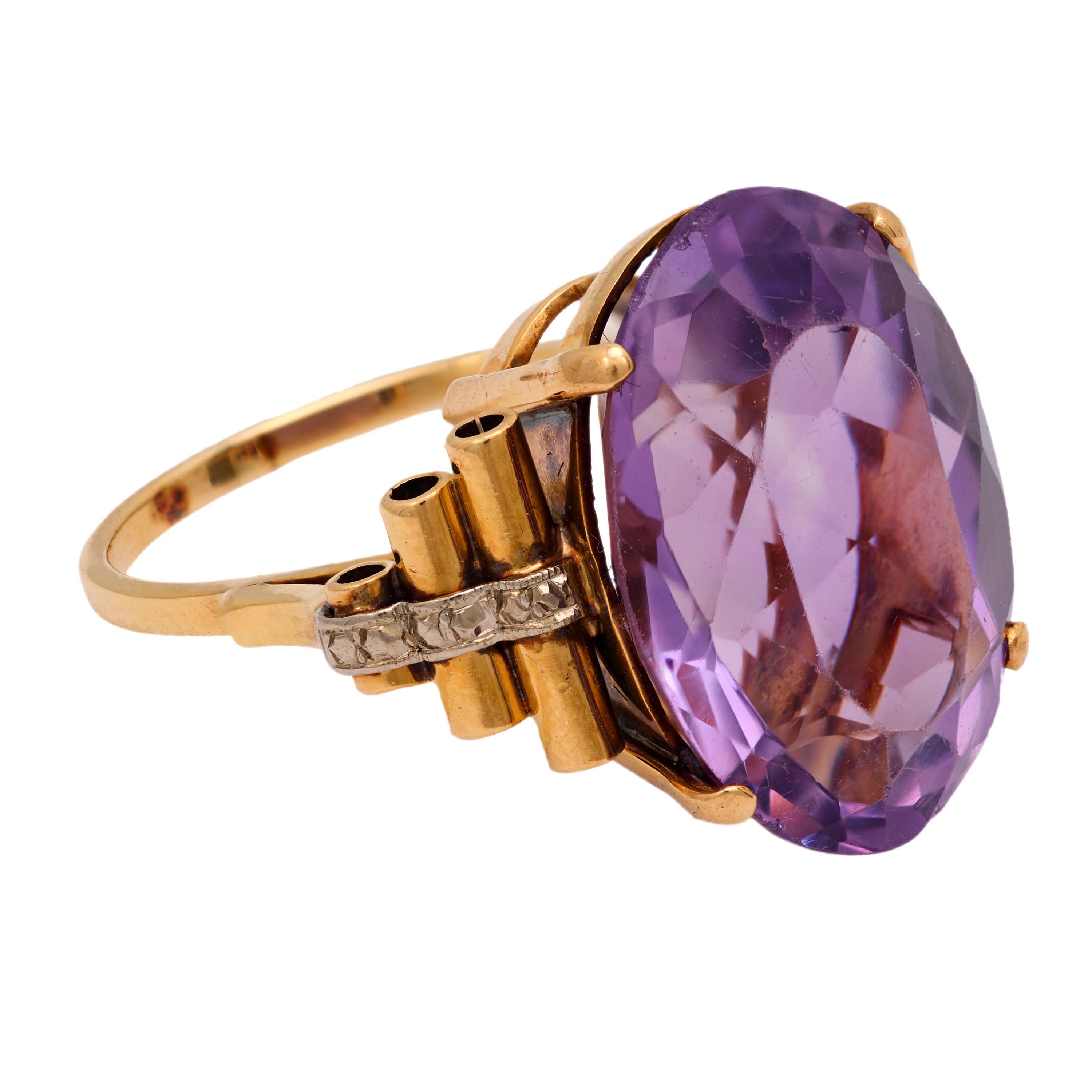 Retro 14.50 carat amethyst 18k yellow and white gold cocktail ring Damen im Angebot