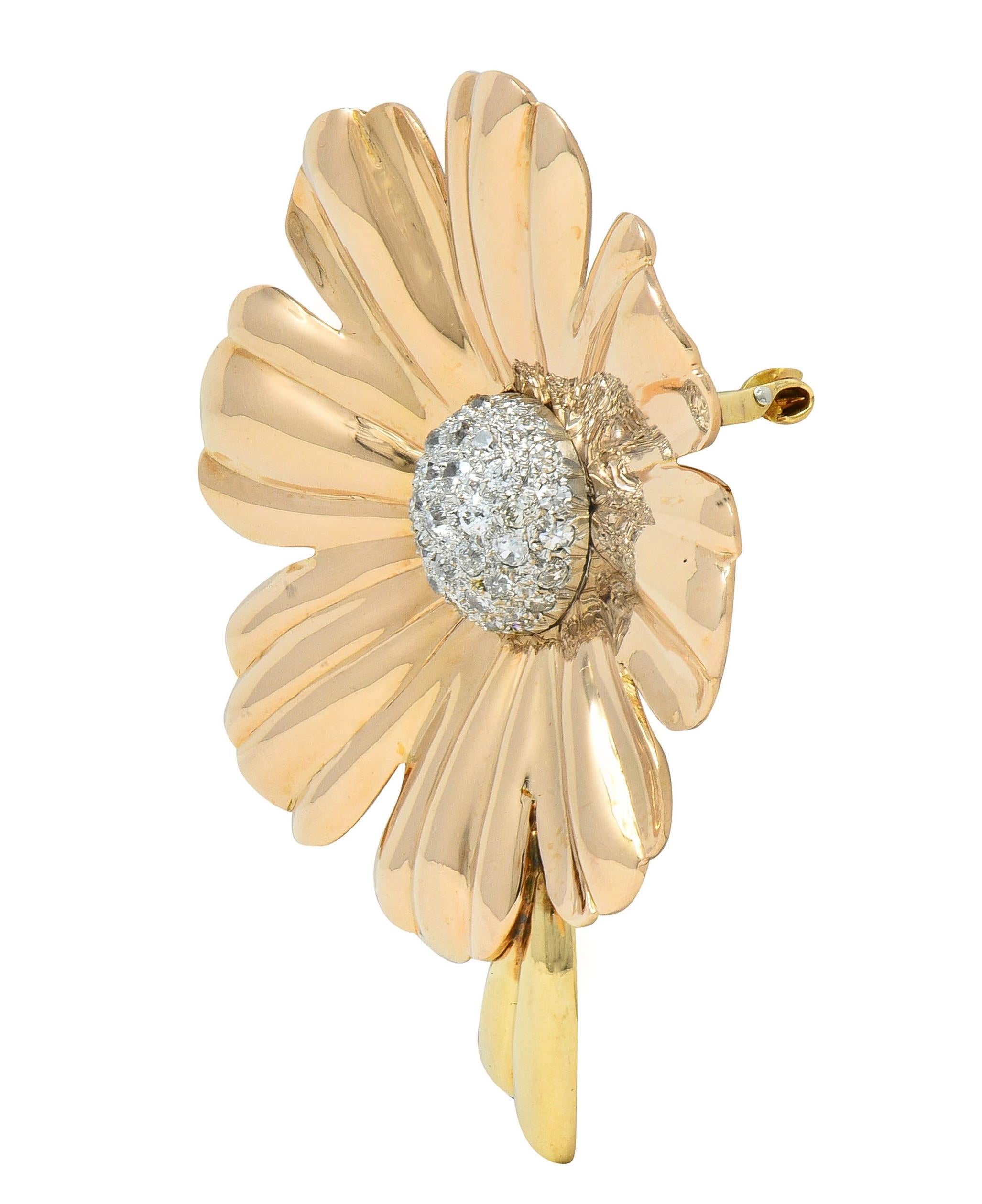 Round Cut Retro 1.46 CTW Diamond 14 Karat Tri-Gold Vintage Daisy Flower Brooch For Sale