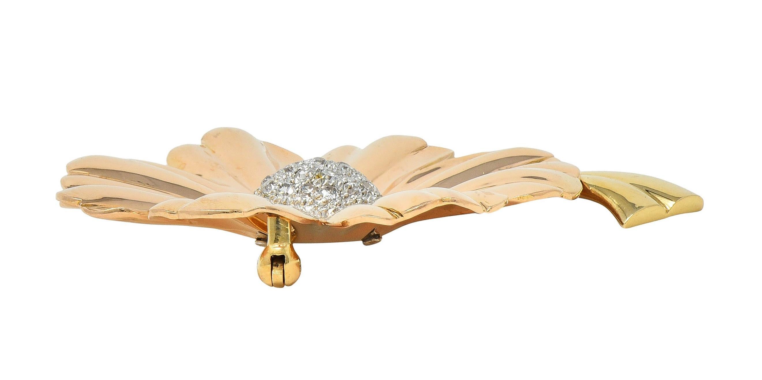 Retro 1.46 CTW Diamond 14 Karat Tri-Gold Vintage Daisy Flower Brooch For Sale 1
