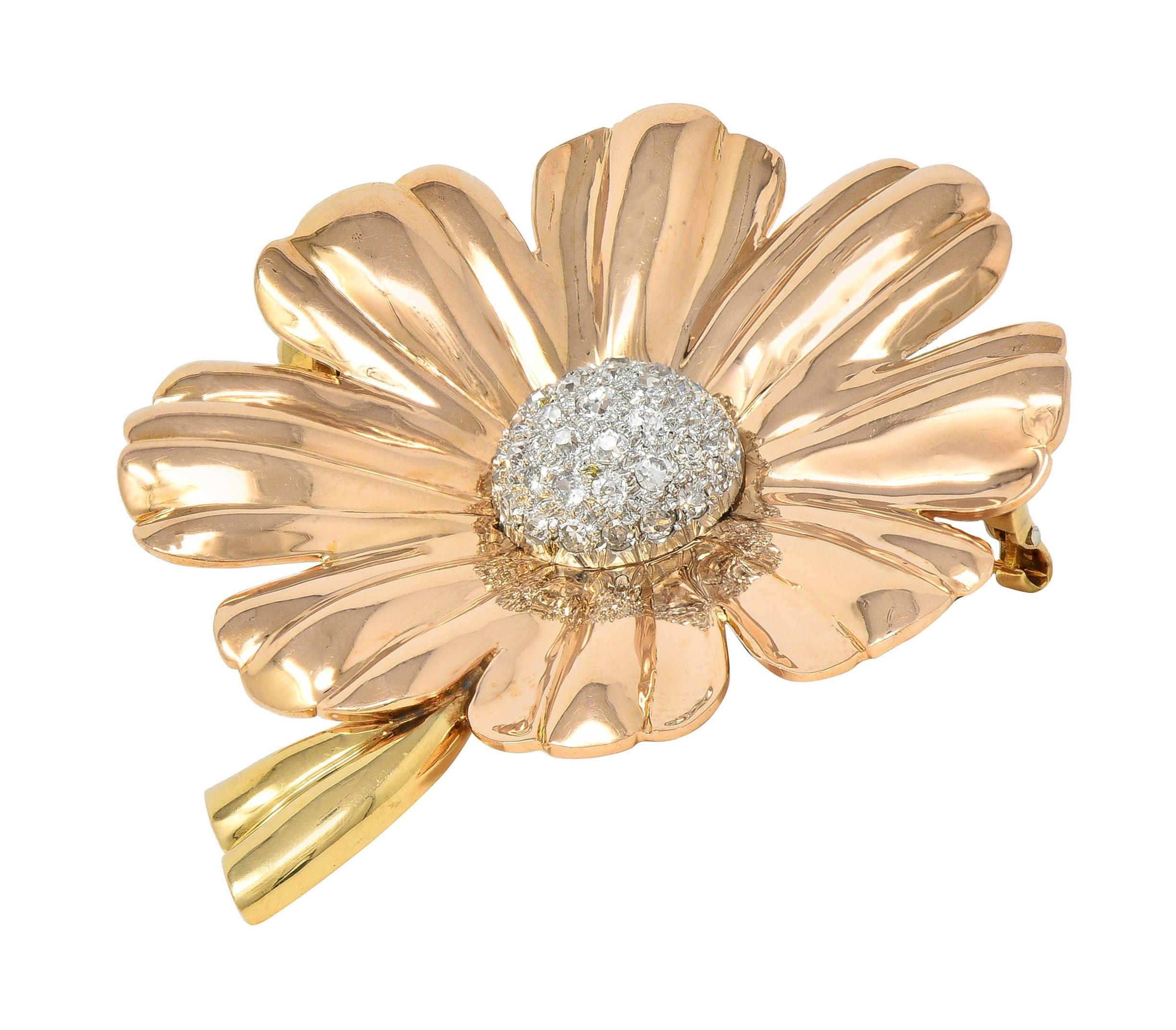 Retro 1.46 CTW Diamond 14 Karat Tri-Gold Vintage Daisy Flower Brooch For Sale 2