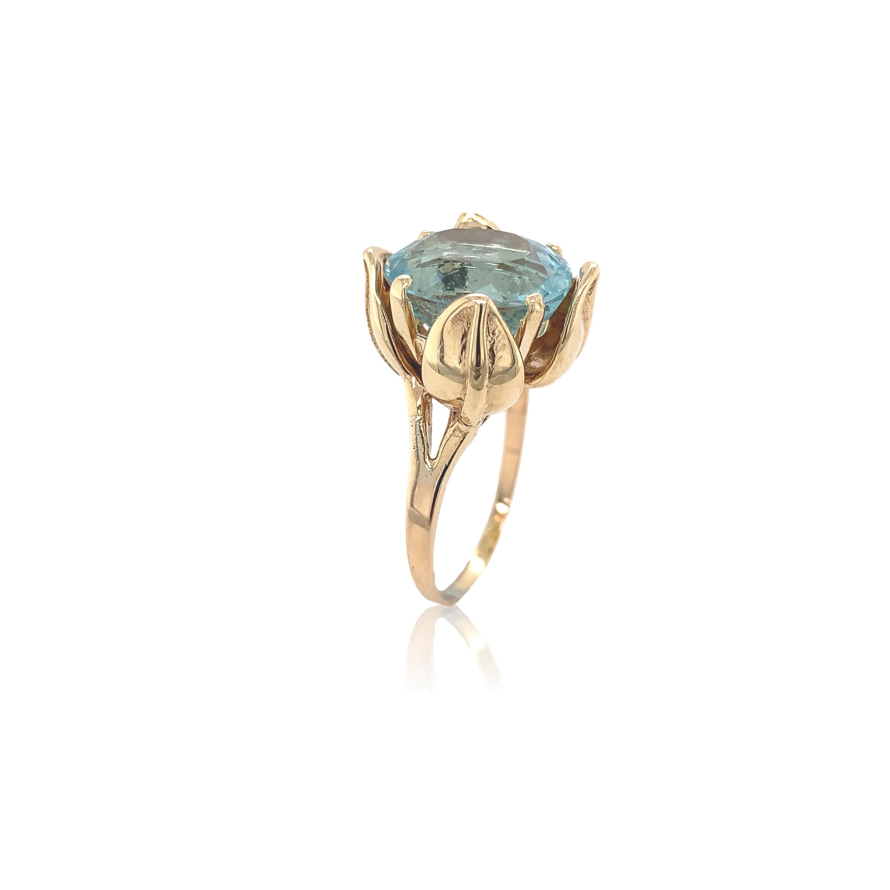 Retro 14K Gold 6,60 Karat Aquamarin-Ring mit Tulpenblättern, Retro (Ovalschliff) im Angebot
