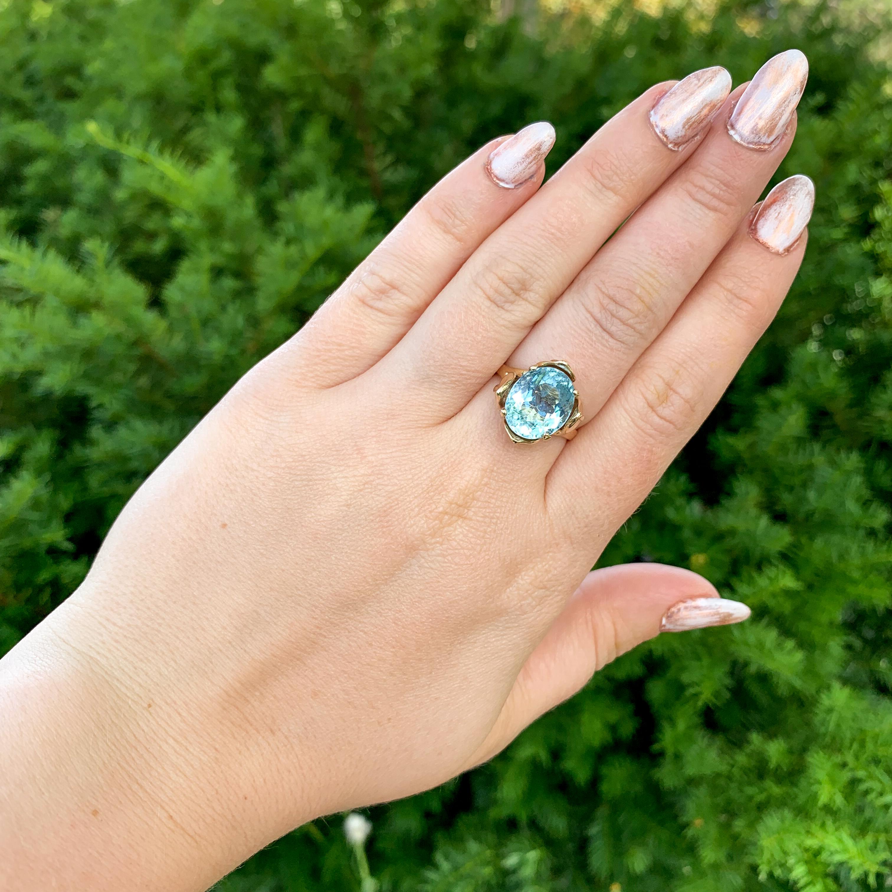 Retro 14K Gold 6,60 Karat Aquamarin-Ring mit Tulpenblättern, Retro im Angebot 1