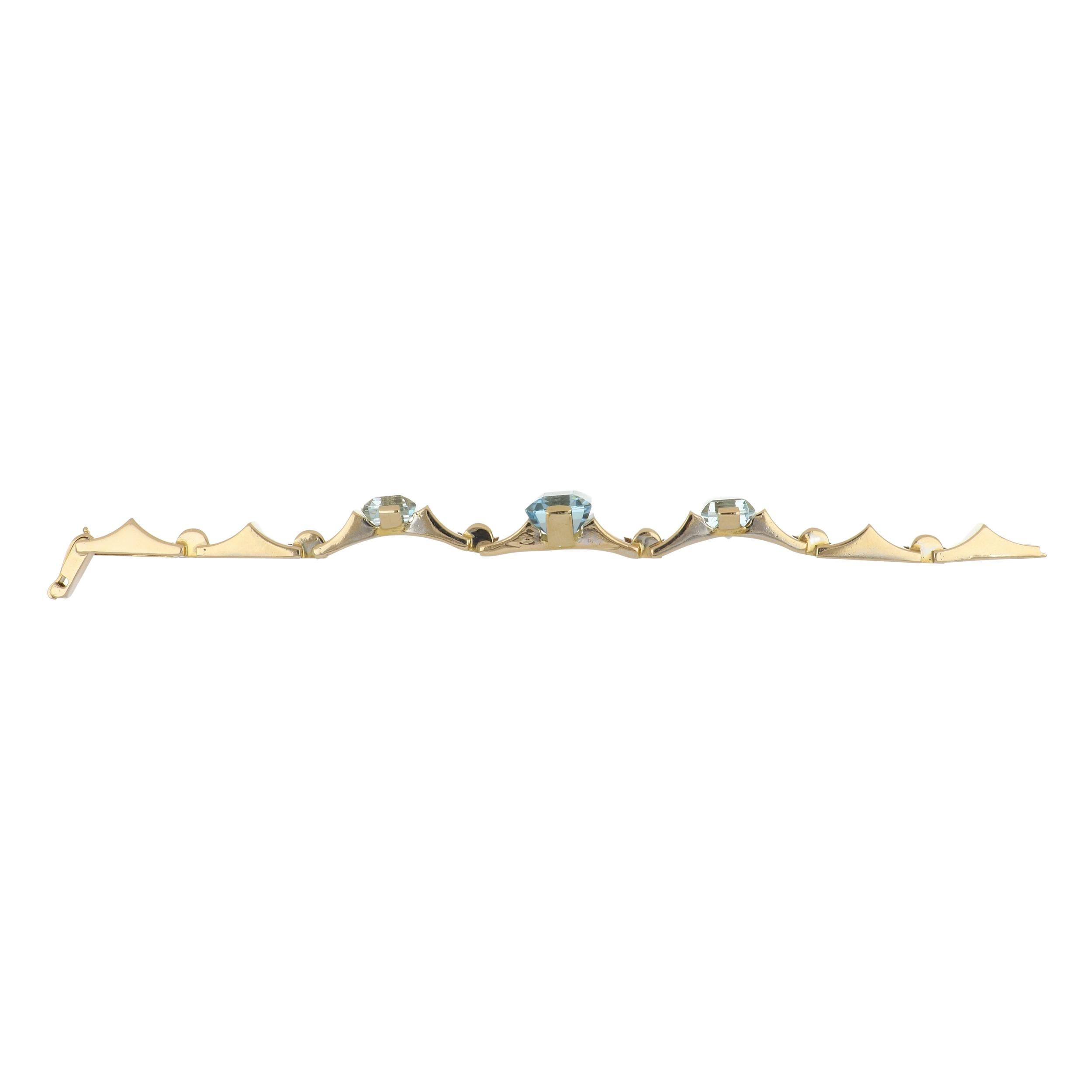 Emerald Cut Retro 14K Gold Aquamarine Link Bracelet For Sale