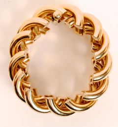Retro 14K Gold Bracelet with Interlocking Wide Double Row Chevron Design