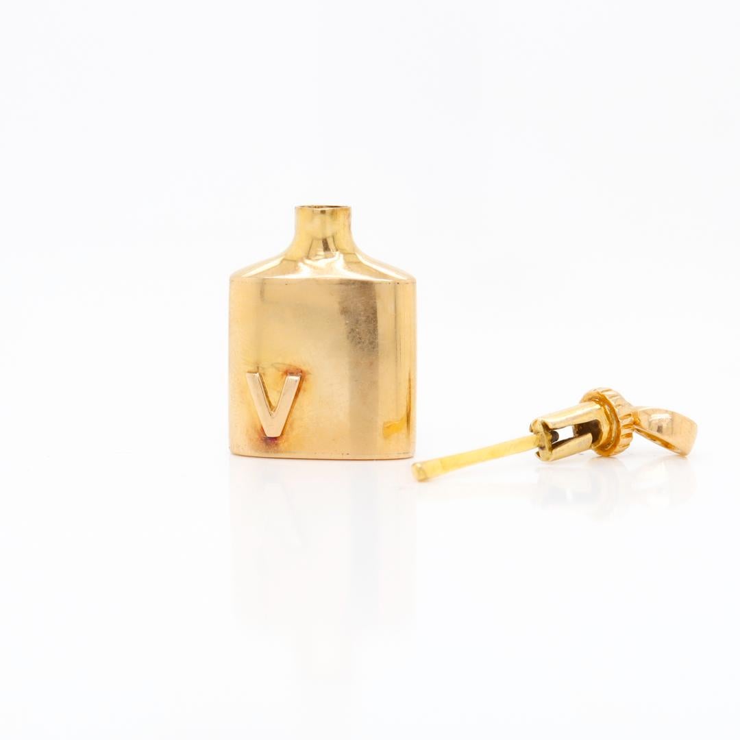 Retro 14k Gold Flask Form Miniature Perfume Bottle & Dauber Bracelet Charm In Good Condition In Philadelphia, PA