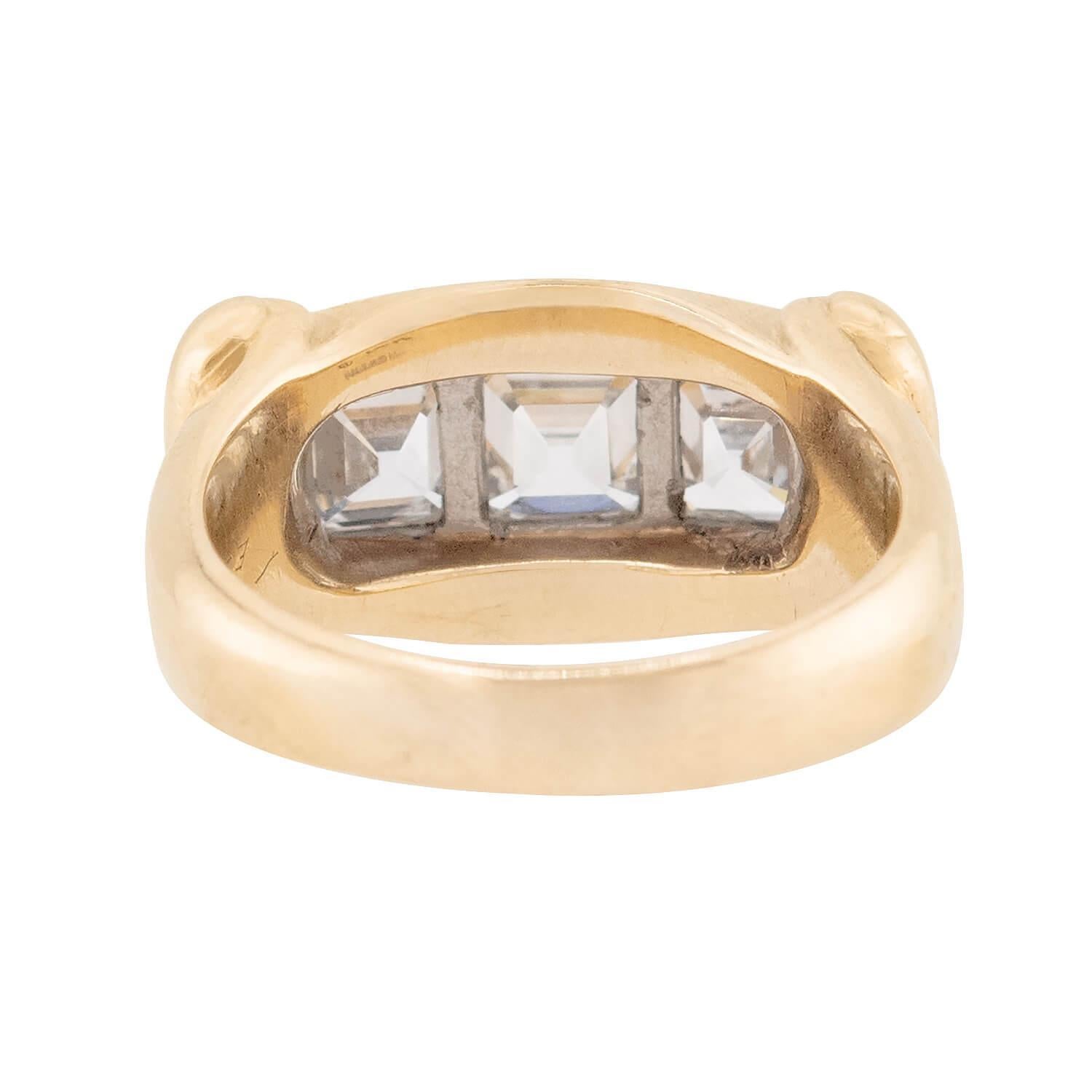 Retro 14k & Palladium Diamant-Ring mit drei Steinen im Zustand „Gut“ im Angebot in Narberth, PA