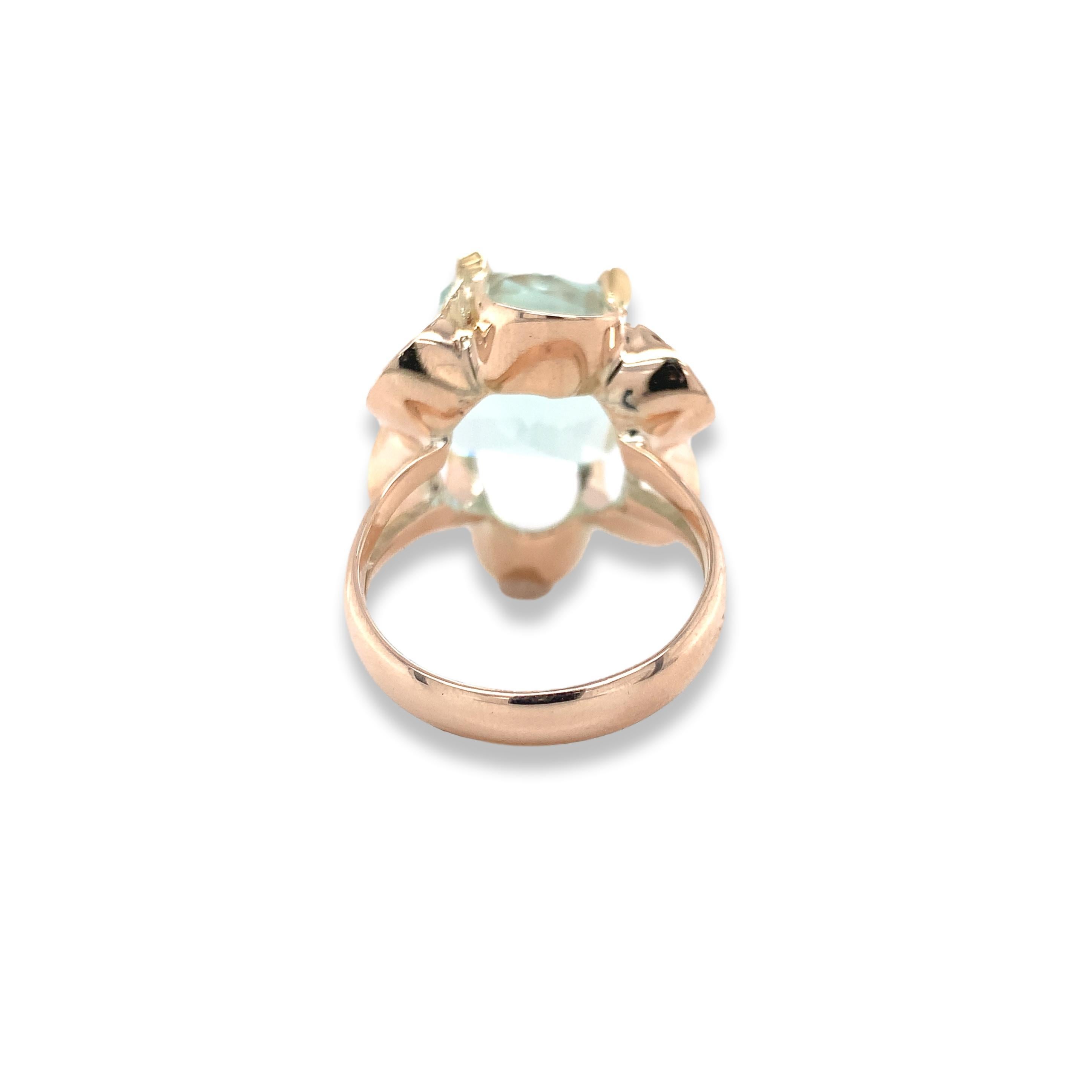 Women's Retro 14K Rosy Yellow Gold 10.72 carat Aquamarine Ring For Sale