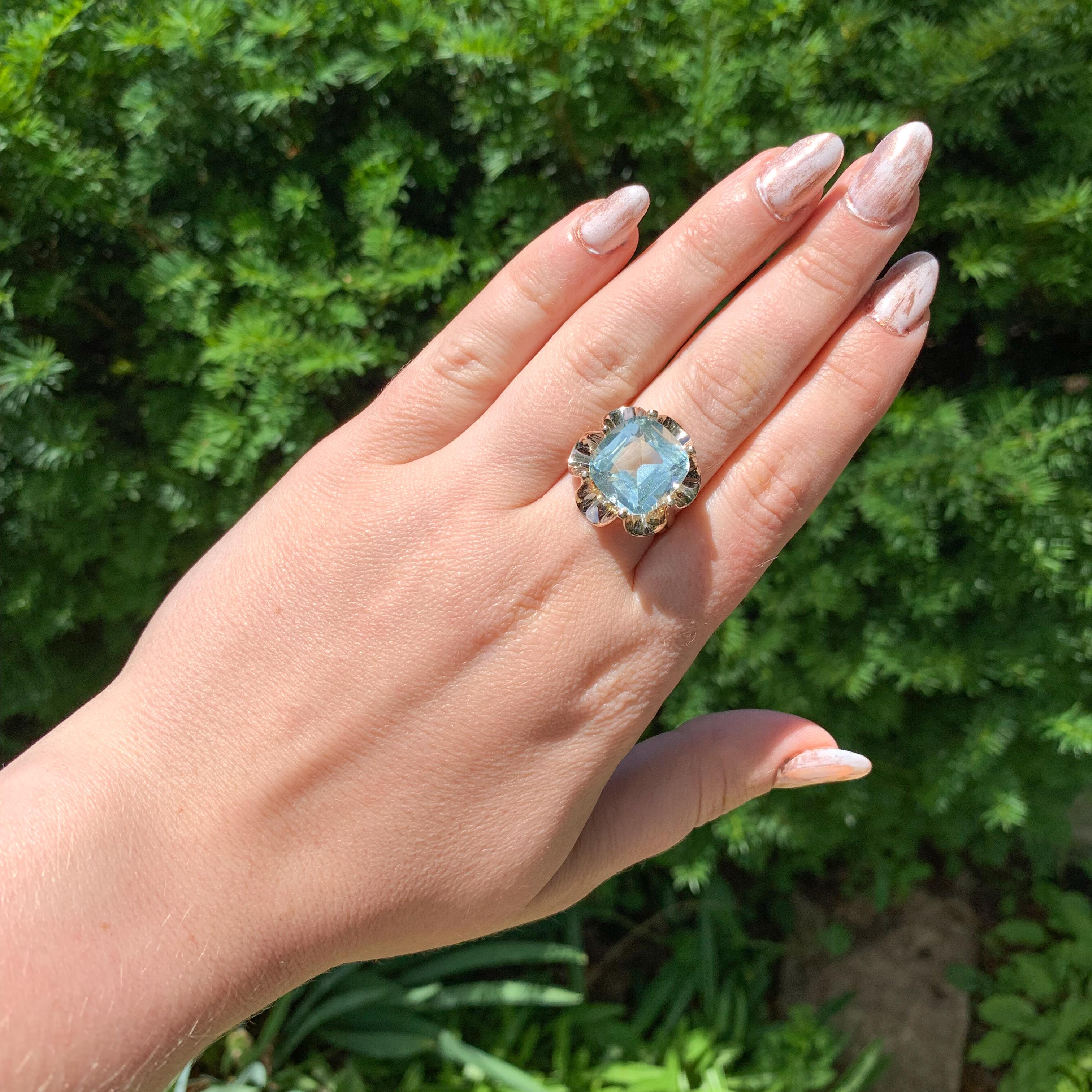 Retro 14K Rosy Yellow Gold 10.72 carat Aquamarine Ring For Sale 1