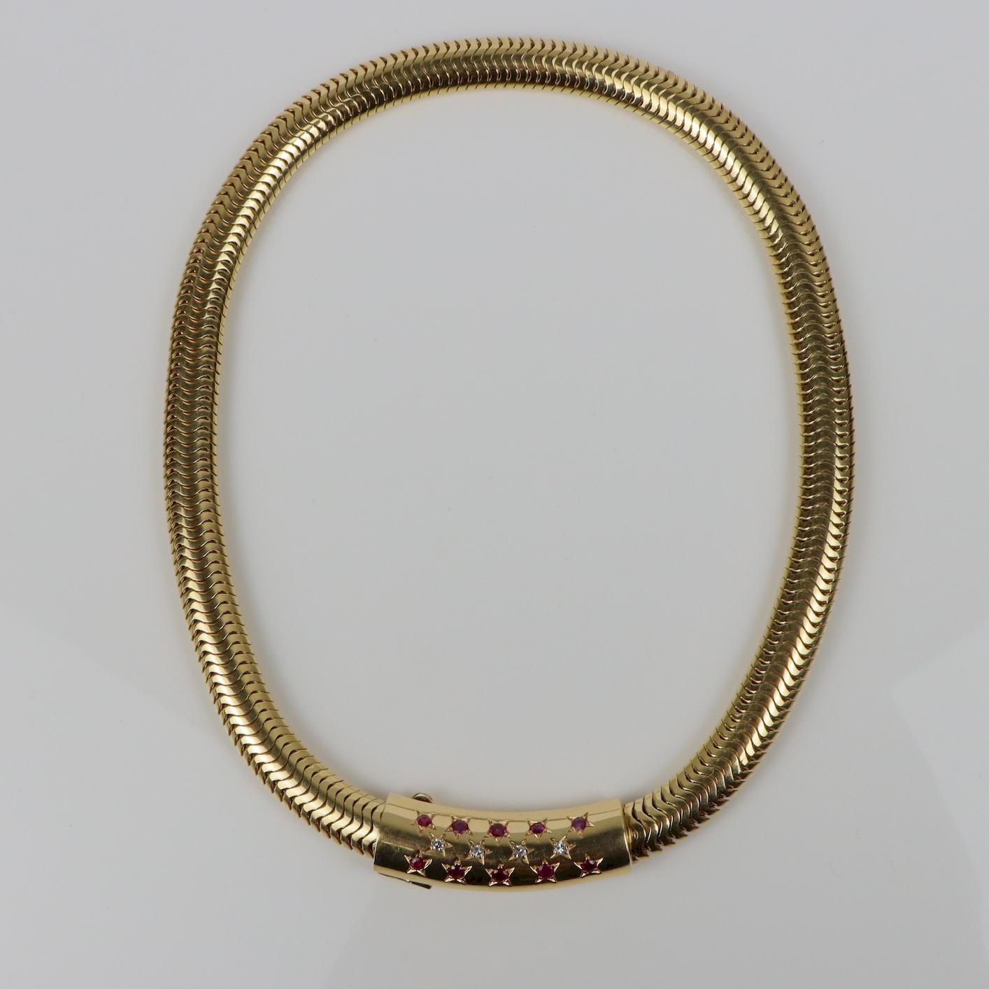 Retro 14k Yellow Gold, Diamond & Ruby Tubogas Choker Necklace 1940s


Here is your chance to purchase a beautiful and highly collectible designer necklace.  Truly a great piece at a great price! 

Details:

14K Gold Tubogas Necklace 
Circa 1940s -