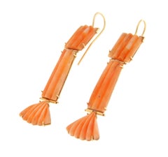 Retro 14k Gelbgold Handgeschnitzte Korallentropfen-Ohrringe, Italien 1980er