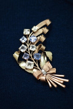 Retro 14K YG 25cts Multi-colored Sapphire Floral Spray Brooch