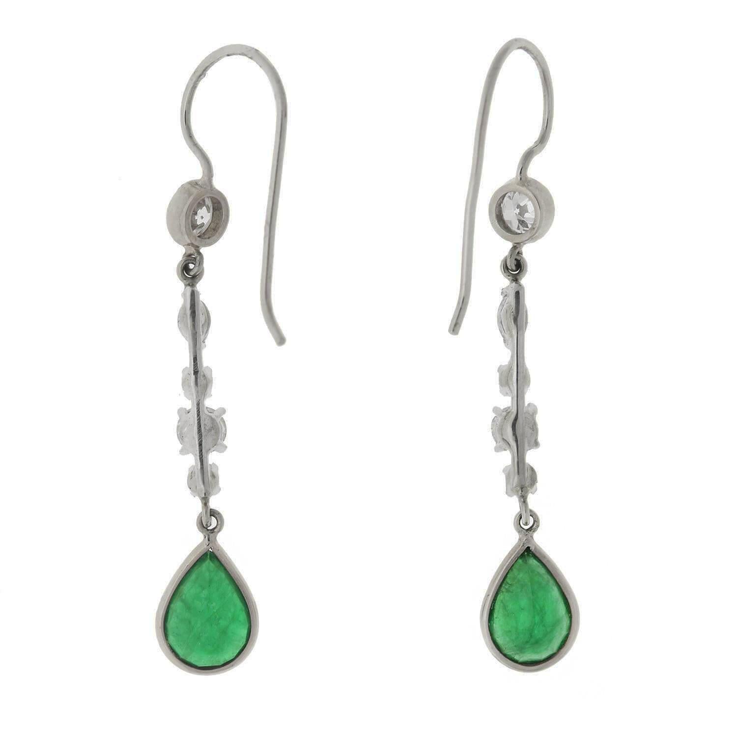 Retro 14 Karat White Gold Diamond and 2.50 Total Carat Emerald Teardrop Earrings 2