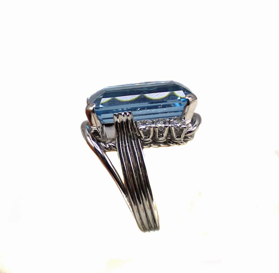 Emerald Cut Retro 15.20 Carat Aquamarine Diamond Platinum Ring