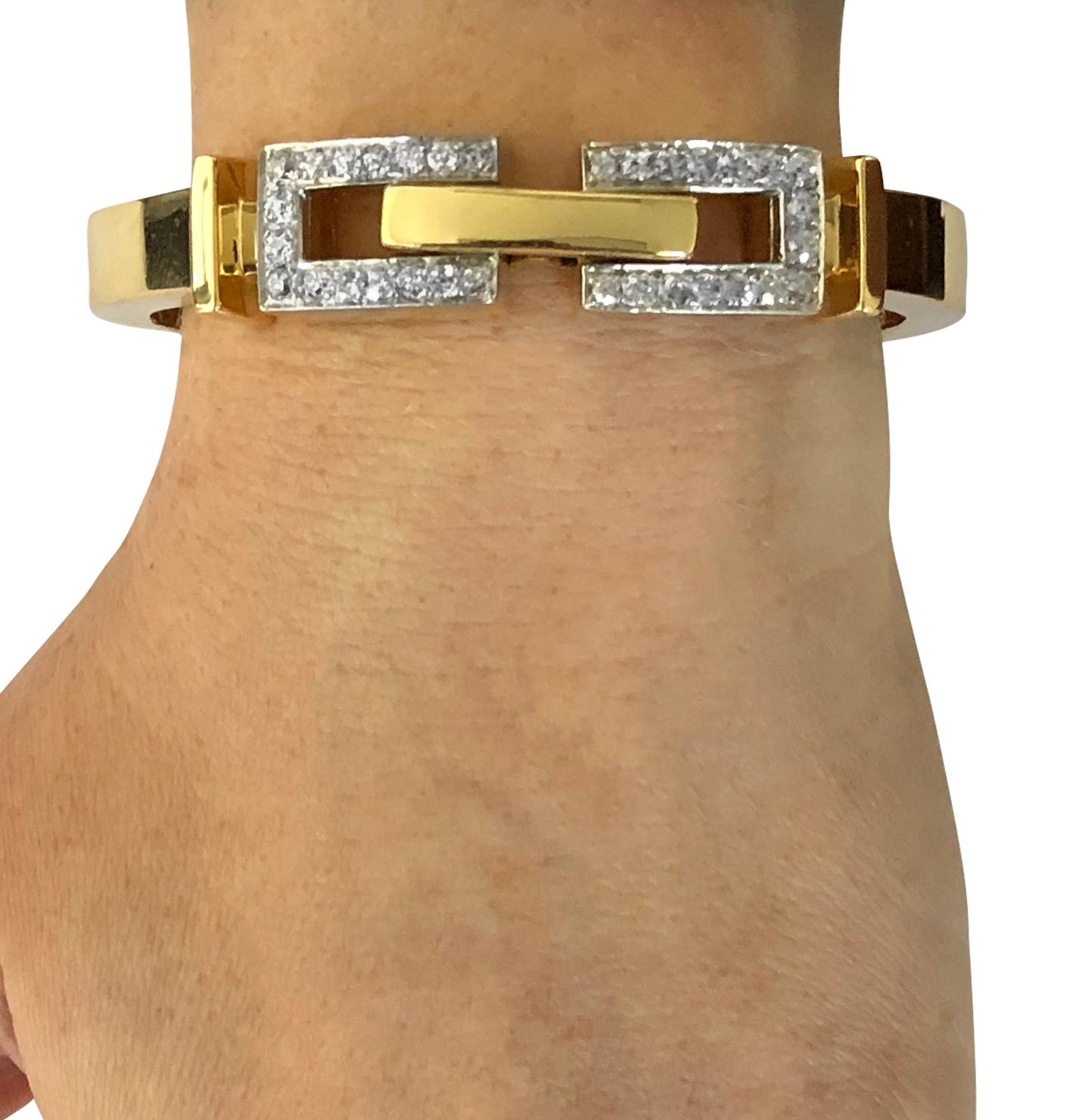 Retro 1.60 Carat Old European Cut Diamond Bangle Bracelet In Good Condition In Miami, FL