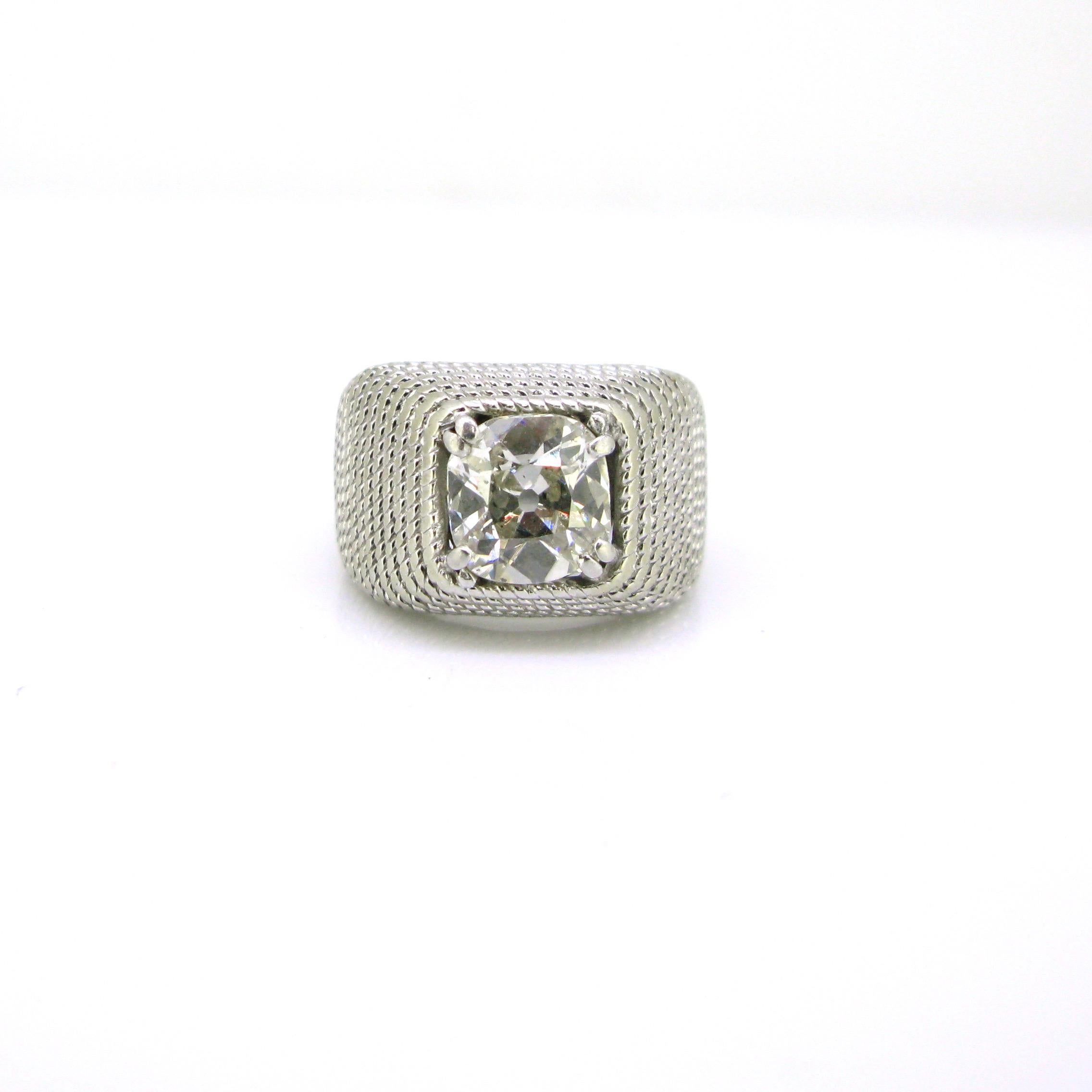 Retro 1.60 Carat Square Cushion Cut Diamond Signet Ring Platinum circa 1930 In Good Condition In London, GB