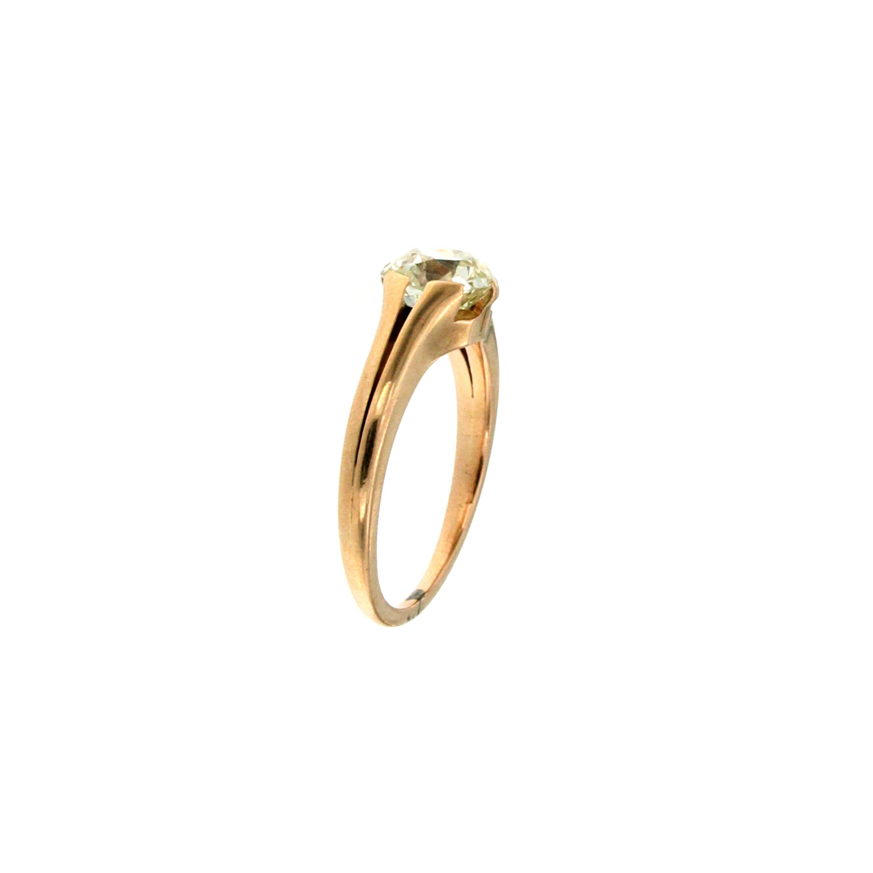 Retro 1.70 Carat Diamond Solitaire Gold Ring In Excellent Condition In Napoli, Italy