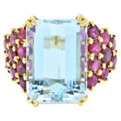 Retro 17.12 Carats Emerald Cut Aquamarine Ruby 18 Karat Yellow Gold Vintage Ring