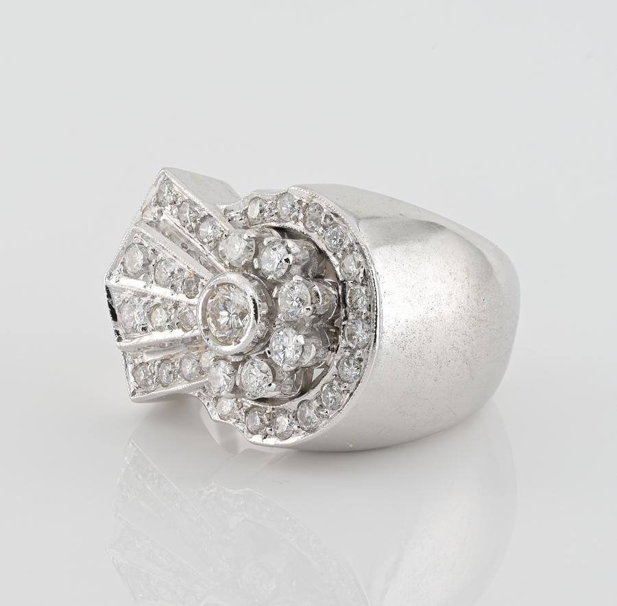 Retro 1.73 Ct Diamond Bold buckle ring For Sale 1