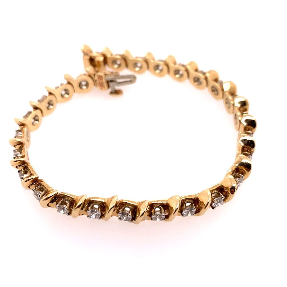 Retro 1.75 Carat Gold Bracelet Natural Round Brilliant G-H Color, circa 1980 2