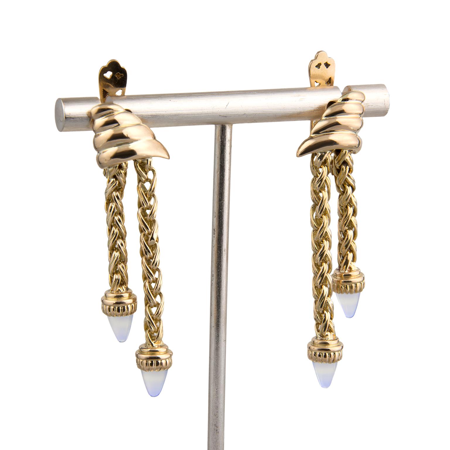 Women's Retro 18 Karat Gold Blue Stones Dangling Earrings For Sale