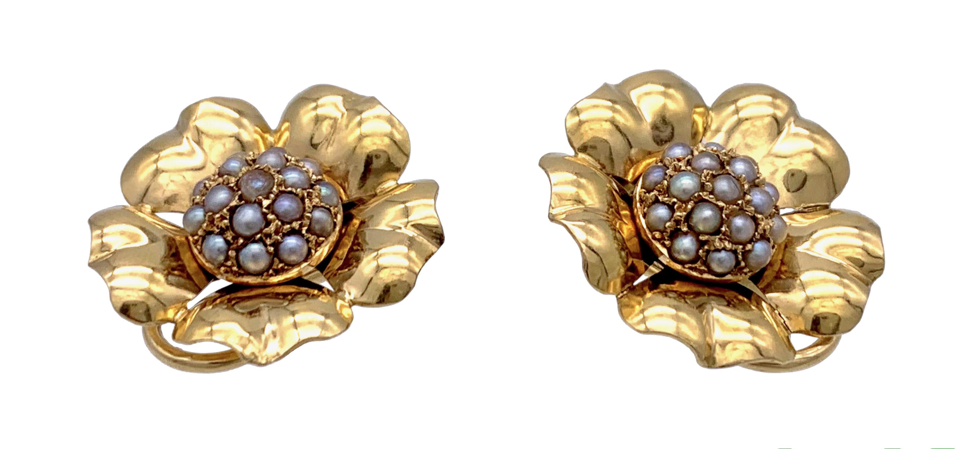 Retro 18 Karat Gold Clip on Earrings Flowers Pearls In Good Condition For Sale In Munich, Bavaria