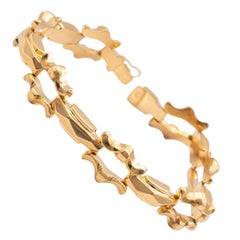 Retro 18 Karat Rose Gold Bracelet, Circa 1940
s