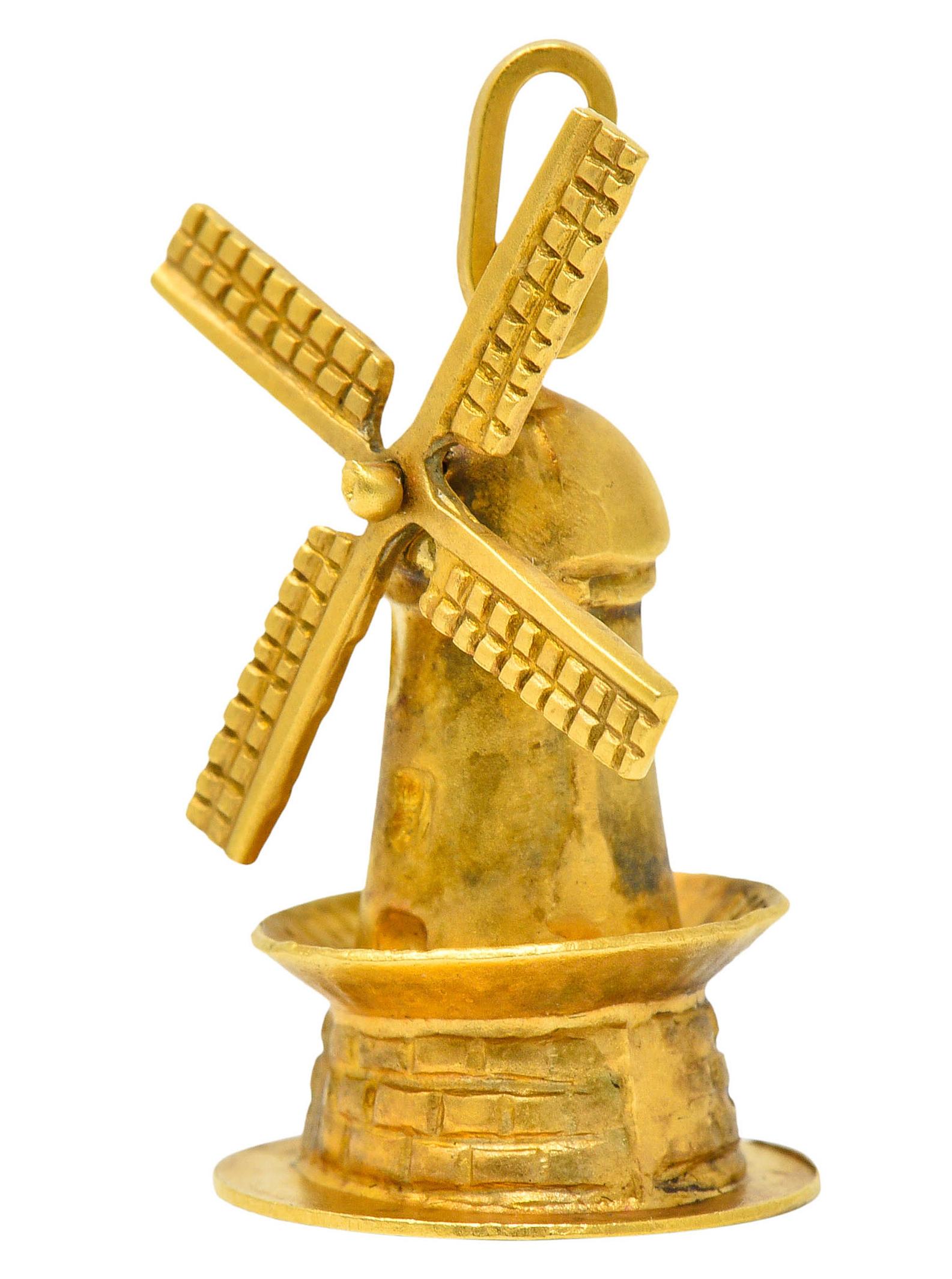 Women's or Men's Retro 18 Karat Yellow Gold Articulated Dutch Windmill Charm