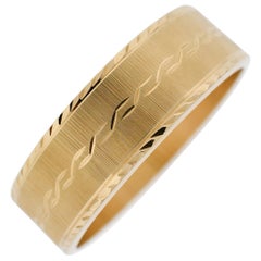 Retro 18 Karat Yellow Gold Bangle