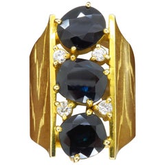 Retro 18 Karat Yellow Gold Blue Sapphire Ring
