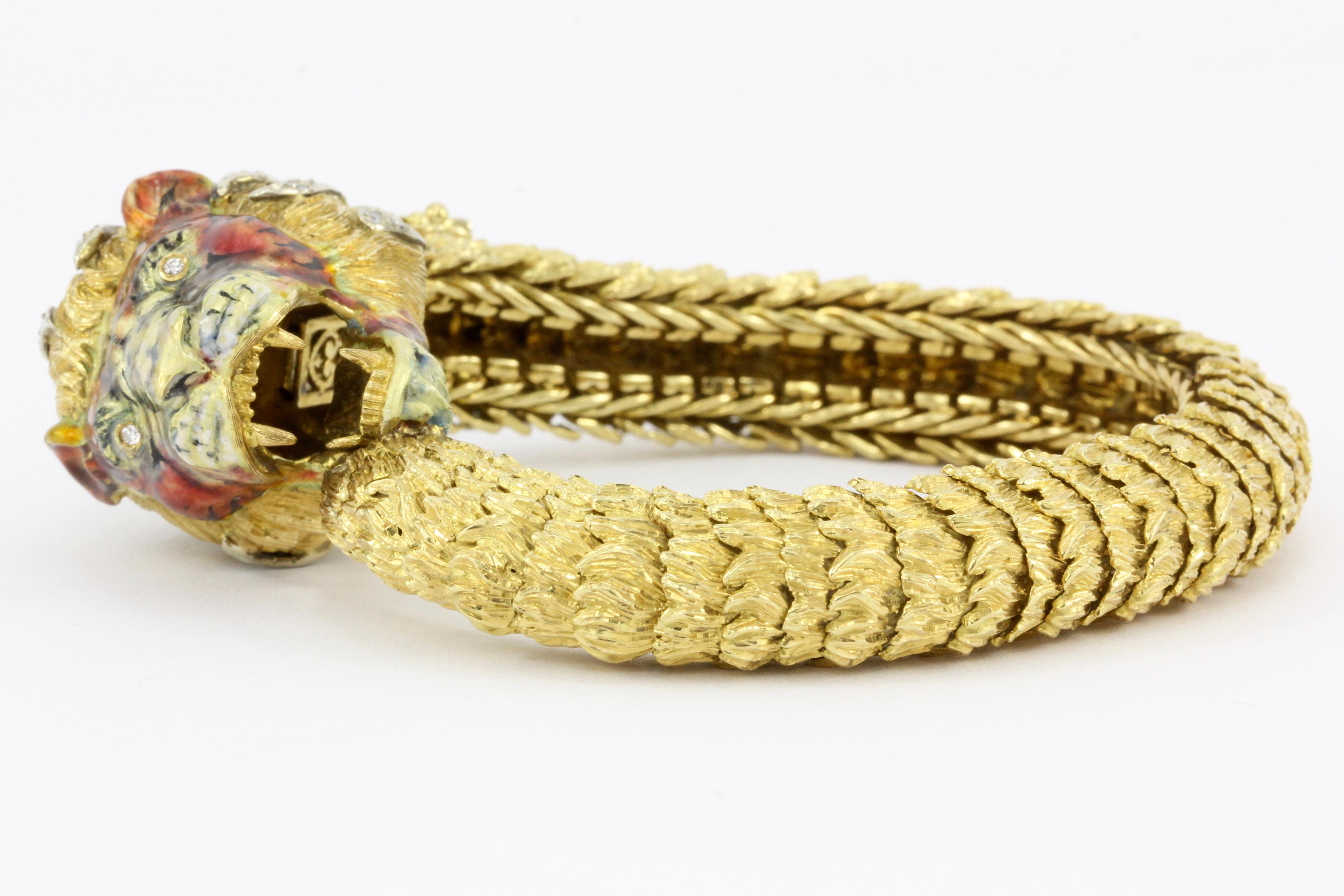 Retro 18 Karat Yellow Gold Diamond and Enamel Lion Head Bracelet 1