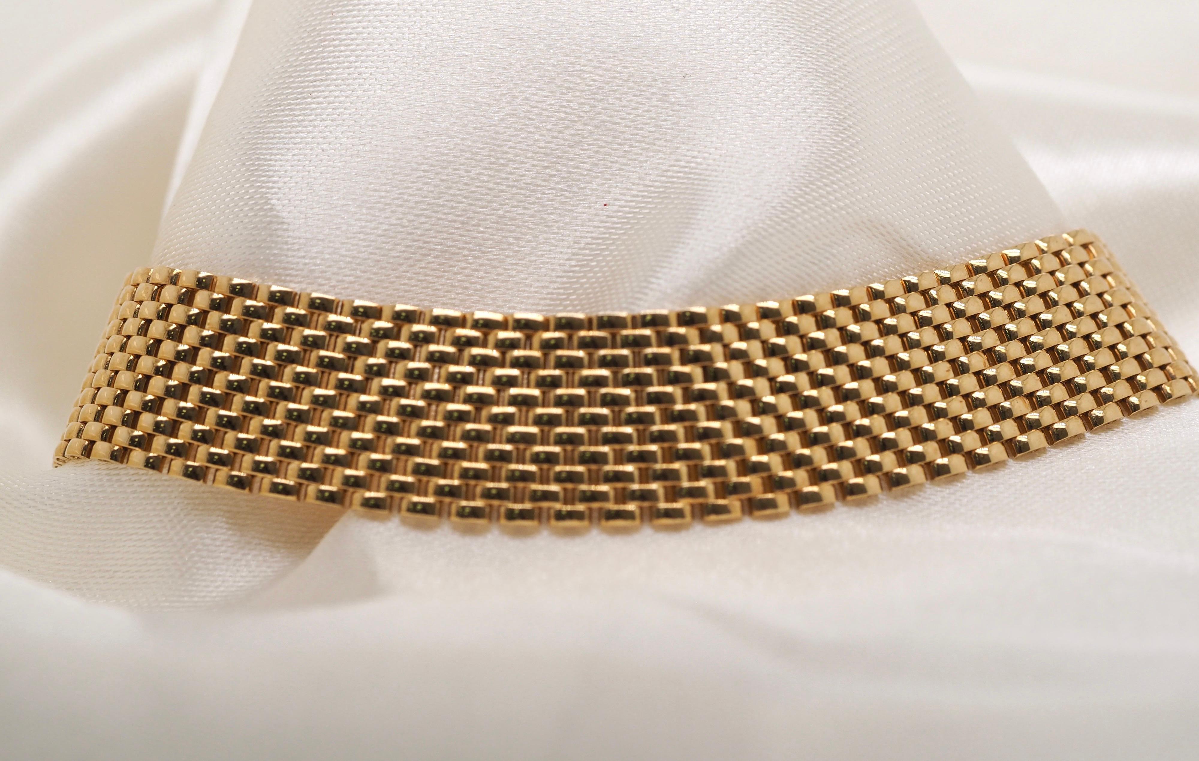 Retro 18 Karat Yellow Gold Wheat Mesh Bracelet, Italian Vintage In Excellent Condition In Addison, TX