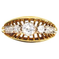 Anillo retro de oro de 18 quilates con diamantes y galería calada en forma de abanico