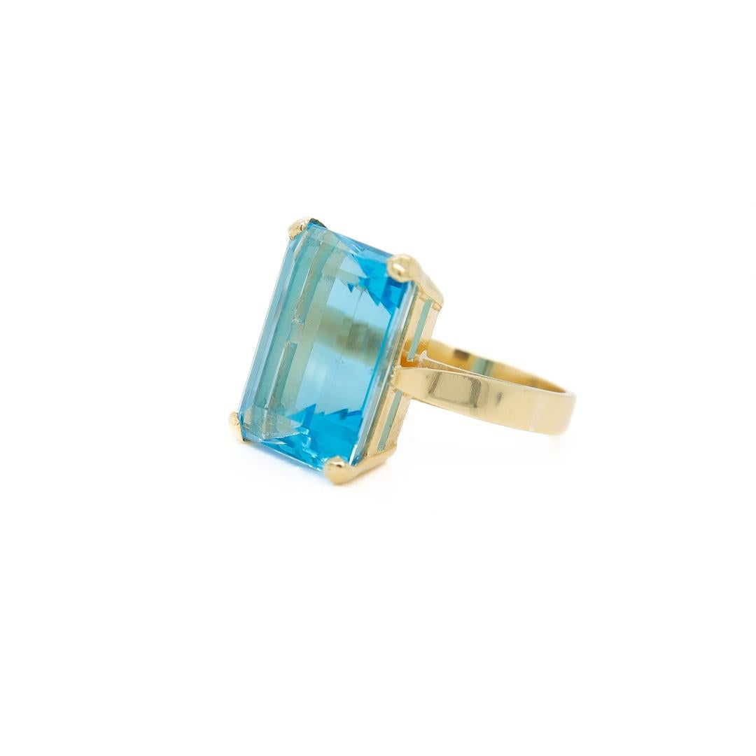 Women's Retro 18K Gold and Emerald Cut Blue Topaz Cocktail Ring For Sale