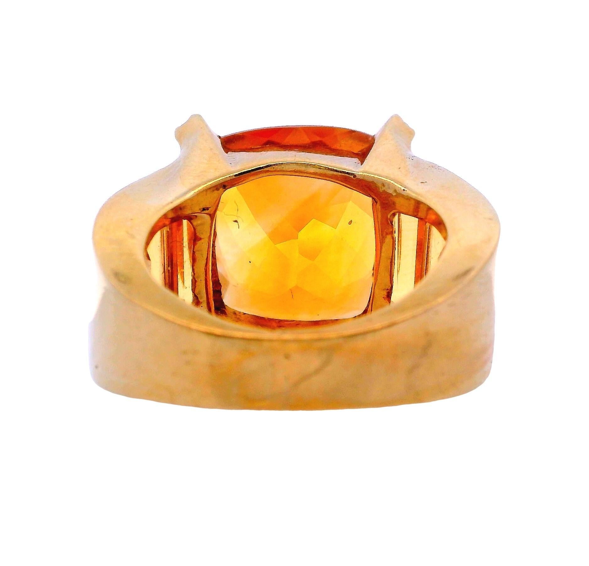 Retro 18k Gold Ring with Citrine & Diamonds In Excellent Condition For Sale In Aventura, FL