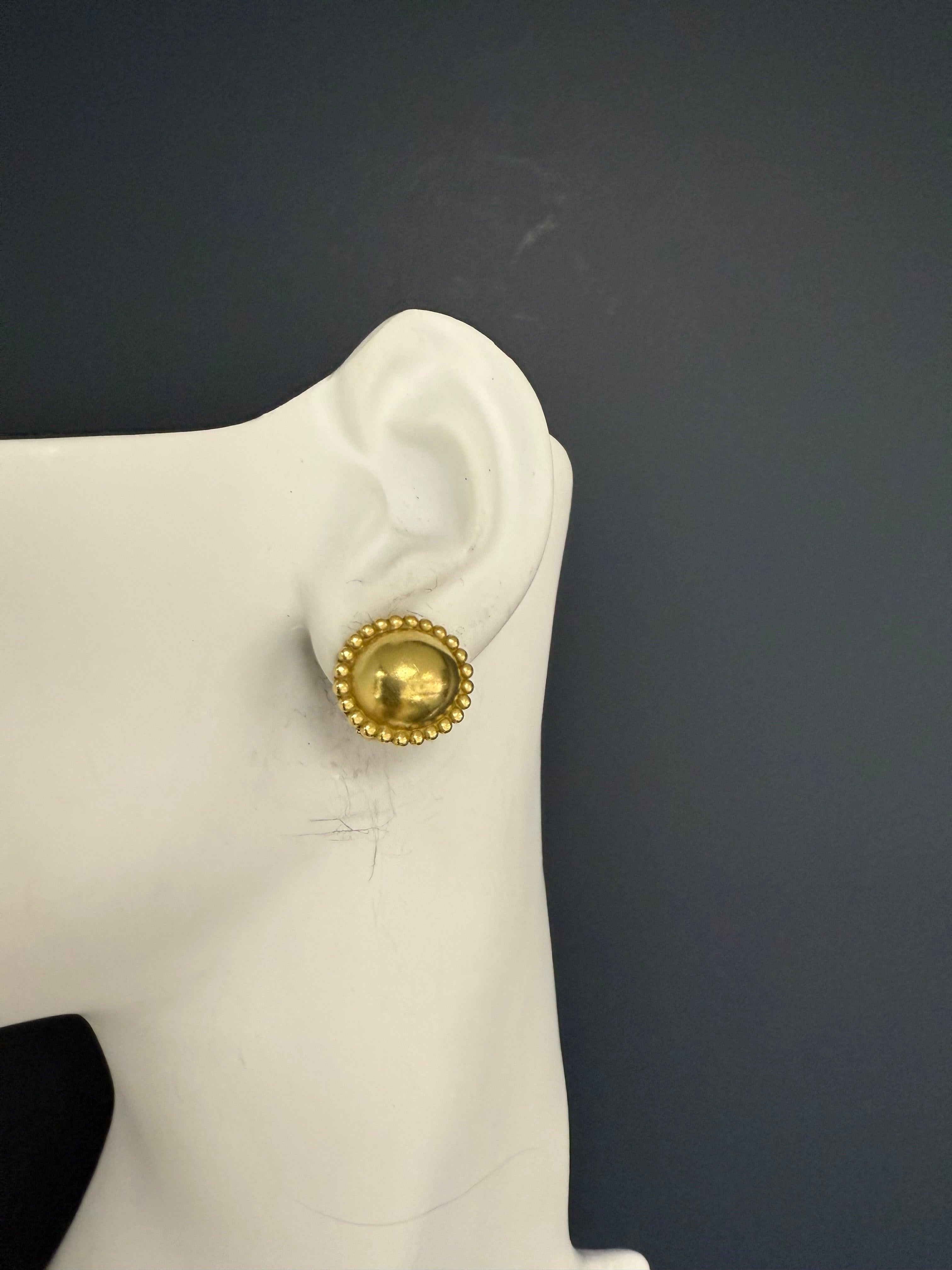 Retro 18K Gold Satinierte Perlenohrringe von Kieselstein-Cord, datiert 1983 im Zustand „Gut“ im Angebot in Los Angeles, CA