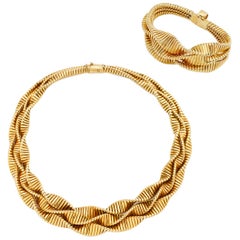 Retro 18 Karat Gold Twisted Tubogas Ribbon Suite of Necklace and Bracelet