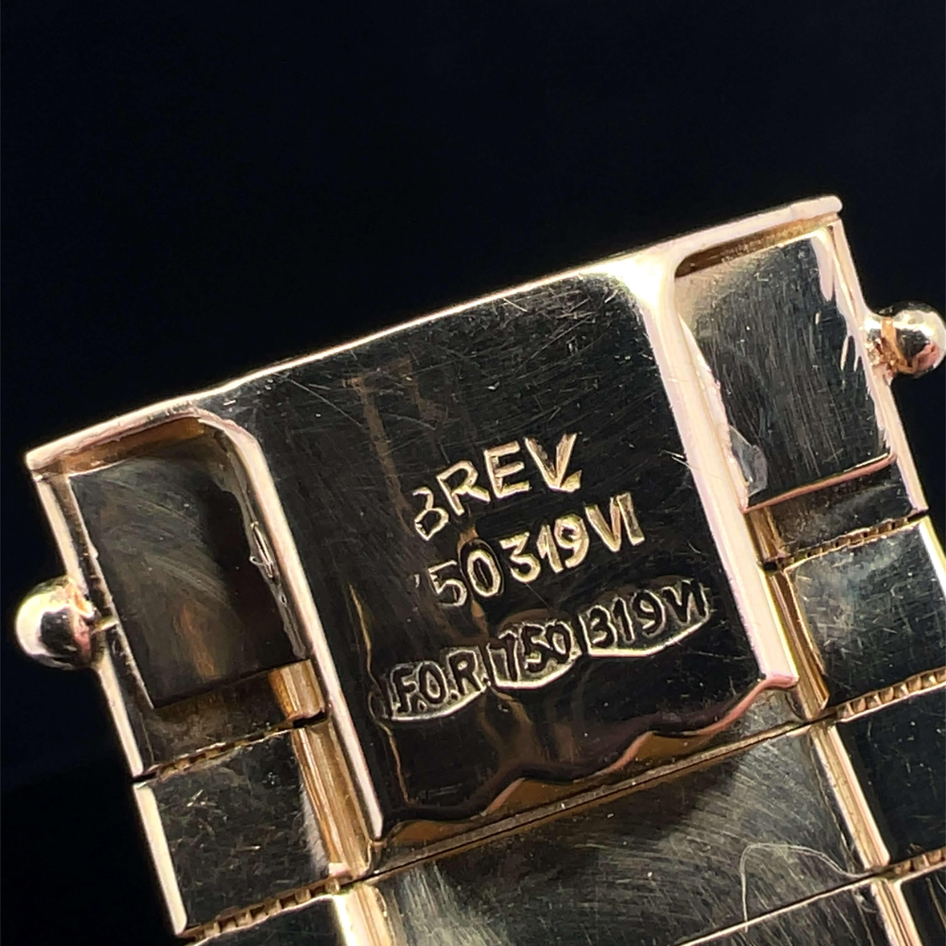 Bracelet rétro en or jaune 18k Circa 1970 en vente 1