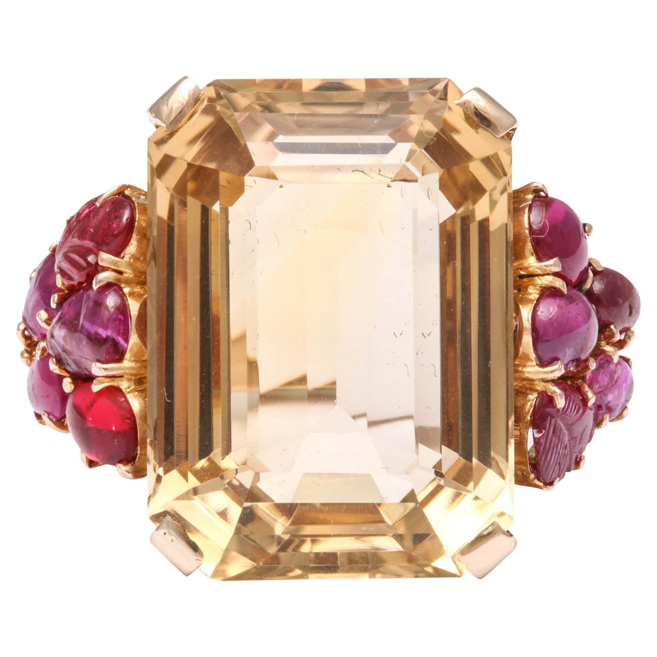 Retro 18K Yellow Gold Carved Ruby Citrine Ruby Ring For Sale
