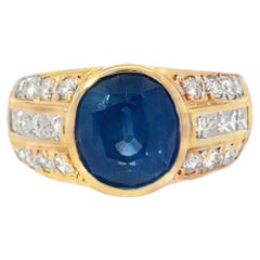 Vintage 18K Yellow Gold GIA Certified Sapphire and Diamond Signet Ring