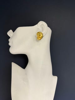 Retro 18k Yellow Gold Hammered Shrimp Style Lever Back Earrings Circa 1990